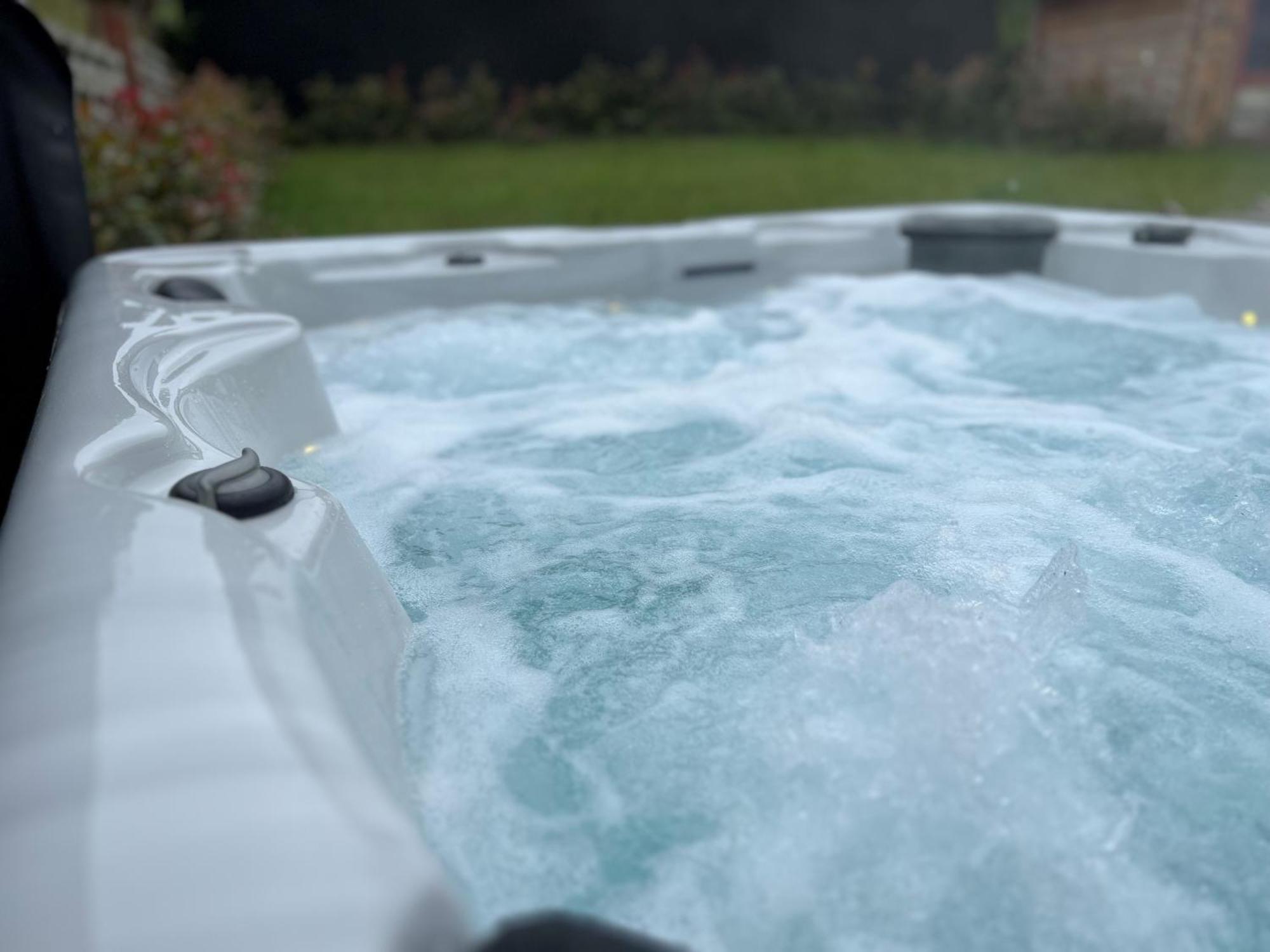 Gite Rubis - Jacuzzi - Pairi Daiza - 6 Pers Брюжлет Екстер'єр фото