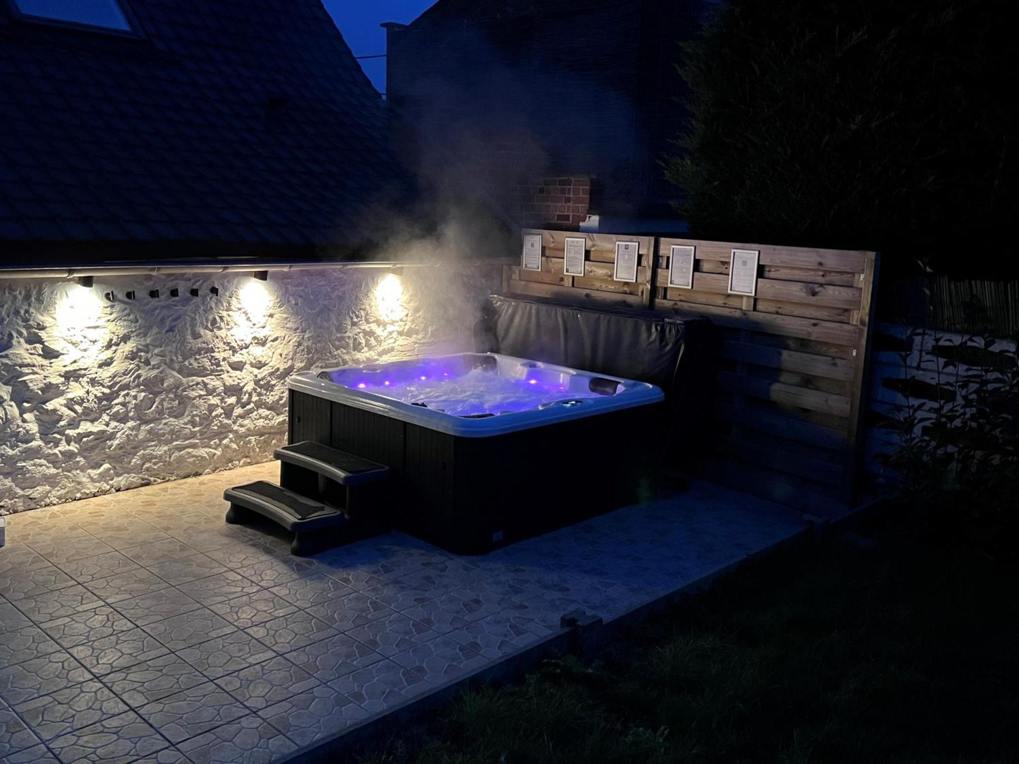 Gite Rubis - Jacuzzi - Pairi Daiza - 6 Pers Брюжлет Екстер'єр фото